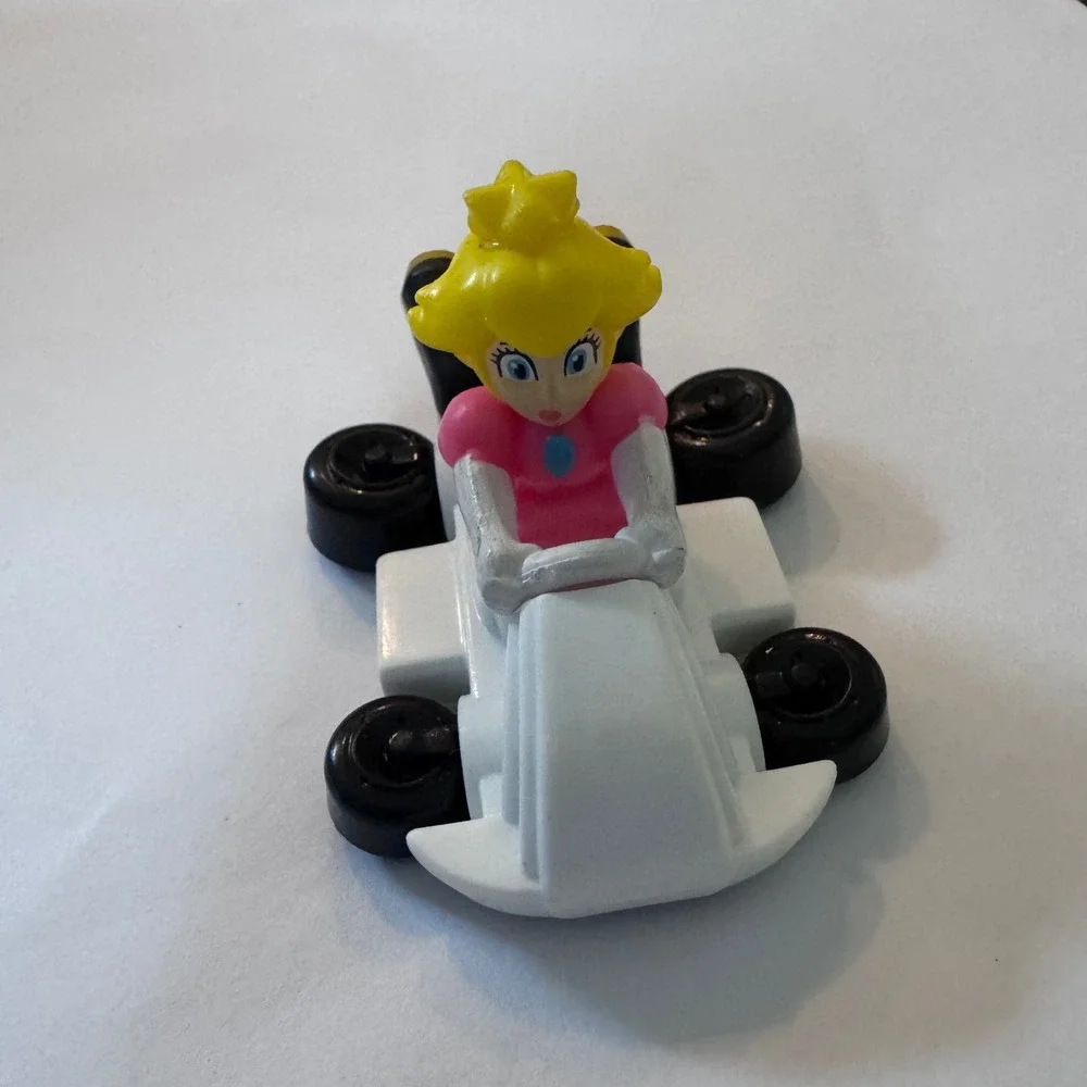 Nintendo Mario Kart Super Mario Toy Lot Yoshi Peach Luigi Toad 7pc McDonald's